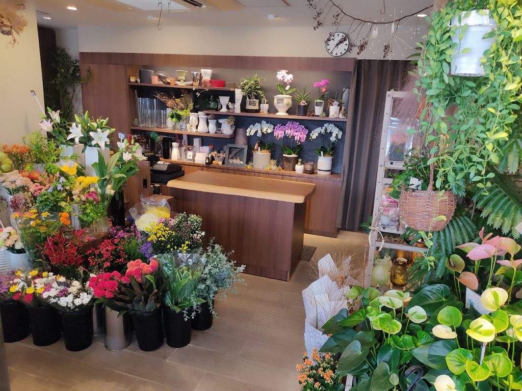 広島で50年つづくお花屋さんのカウンター | 一枚板テーブル 家具工房 