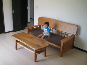 一枚板ソファ椅子 (7)